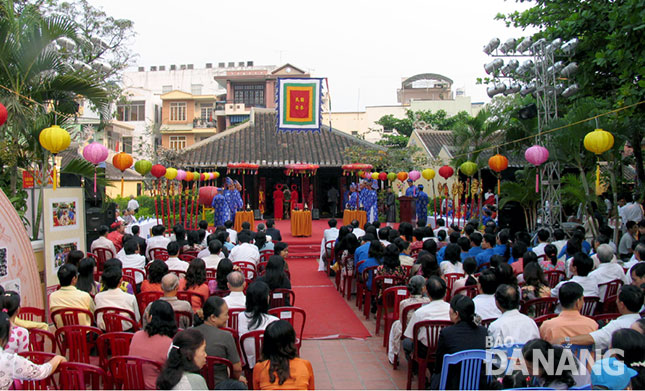 Lễ hội đình làng Hải Châu được duy trì tổ chức hằng năm thu hút nhiều người dân tham gia vào dịp đầu năm.