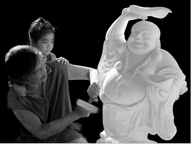     ‘Dieu Khac’ (A Stone Sculpture Being Carved) by Ha Phuoc Thanh