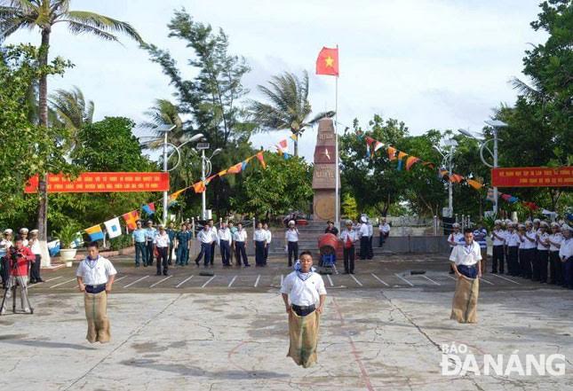 Thi nhảy bao bố