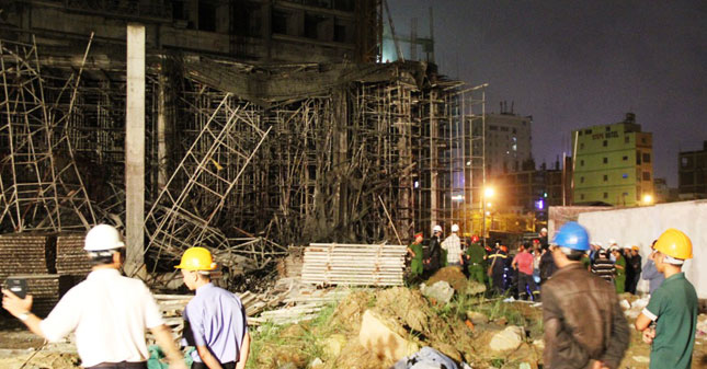  The scene of the scaffolding collapse