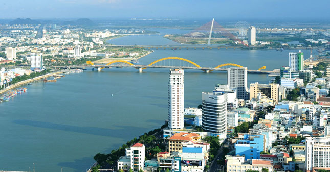 Việc khai thác hiệu quả dòng sông Hàn và không gian hai bên bờ sẽ mang lại những nét độc đáo cho hình ảnh đô thị Đà Nẵng. Ảnh: ĐẶNG NỞ