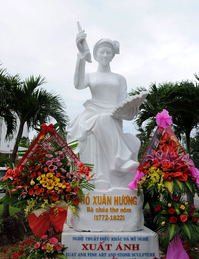   The statue of Ho Xuan Huong