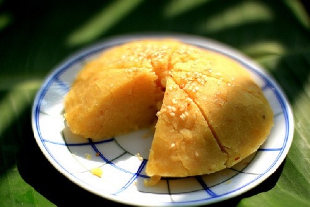 Melting: 'Che kho', a soft green bean cake is a popular Tet dish in the north. 