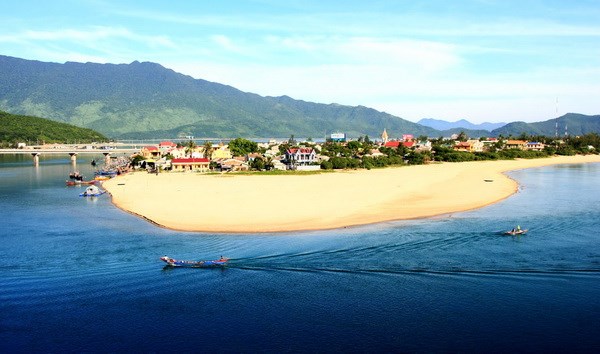 Lang Co bay (Photo: VNA)