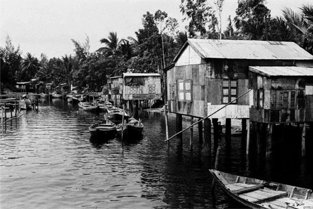 The Rong Lagoon in Hai Chau District's Thuan Phuoc Ward was one of the city’s most polluted hotspots 20 years ago …