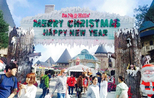  Visitors at the Ba Na Hills Resort …