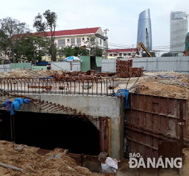 Progress of the 2nd stage of the road tunnel to take Tran Phu under its busy junction with Le Duan