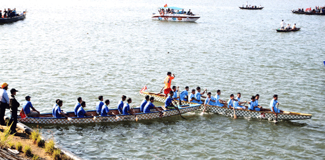 Tham dự giải đua thuyền truyền thống quận Liên Chiểu mở rộng đầu xuân Đinh Dậu có các đội thuyền đua đạt nhiều thành tích xuất sắc tại giải đua thuyền truyền thống thành phố hàng năm