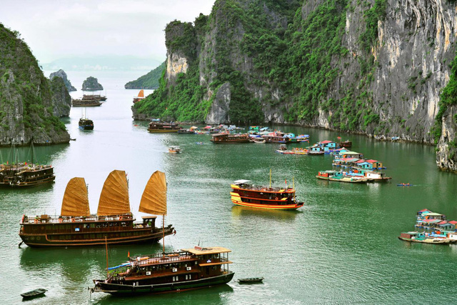 Việt Nam là điểm đến lý tưởng cho những người dân Đông Âu có thu nhập không cao, khi đến đây sinh sống, họ có thể tạo dựng một cuộc sống chất lượng mà không đòi hỏi chi phí lớn. Ngoài ra, cảnh quan tươi đẹp, nhiều hoạt động văn hóa, nhiều điểm đến du lịch để khám phá cũng góp phần giúp Việt Nam được đánh giá cao trong mắt người ngoại quốc.