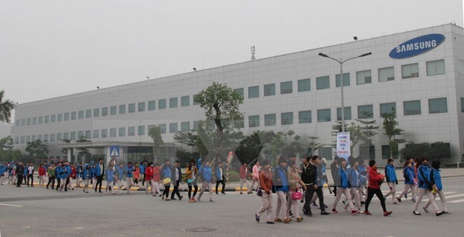 Vietnamese workers at a Samsung's factory in Thai Nguyen Province.