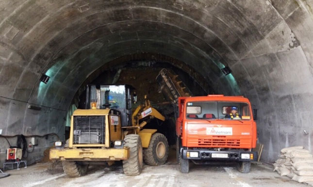  Upgrading near the southern entrance to the new tunnel