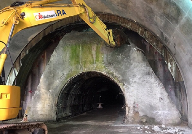 Construction work on the new Hai Van Tunnel
