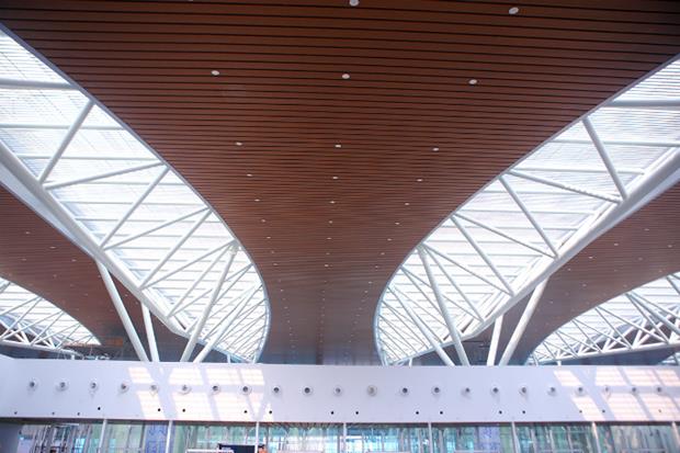 The roof design is inspired by seagull wings.