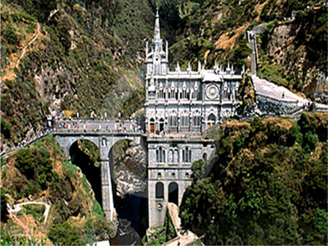   Thánh đường Las Laja ở Colombia.                                             