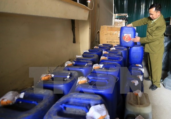 Authorities seize alcohol without clear origin (Photo: VNA)