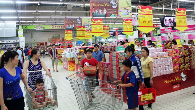 Các siêu thị bảo đảm nguồn hàng với giá cả tốt nhất phục vụ người dân và du khách