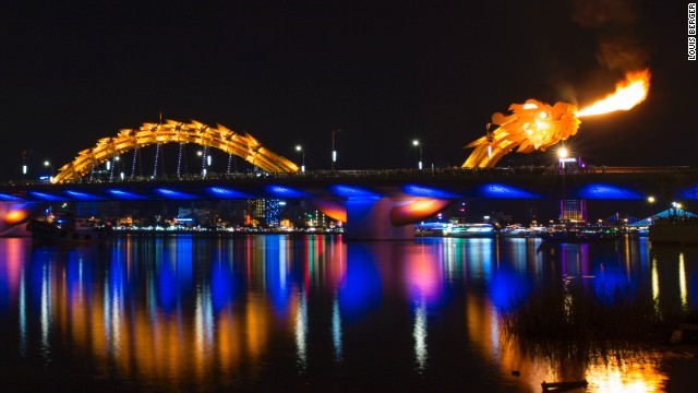 The dragon’s head breathing fire (Photo: CNN)