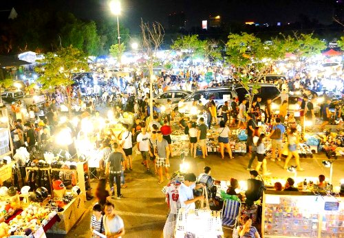 A local night market (Photo: danang.gov.vn)
