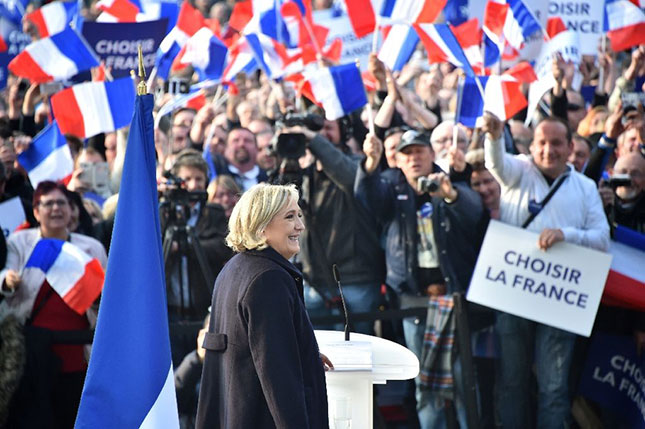 Bà Marine Le Pen hy vọng trở thành chủ nhân đầu tiên của Điện Elysee.					          Ảnh: AFP