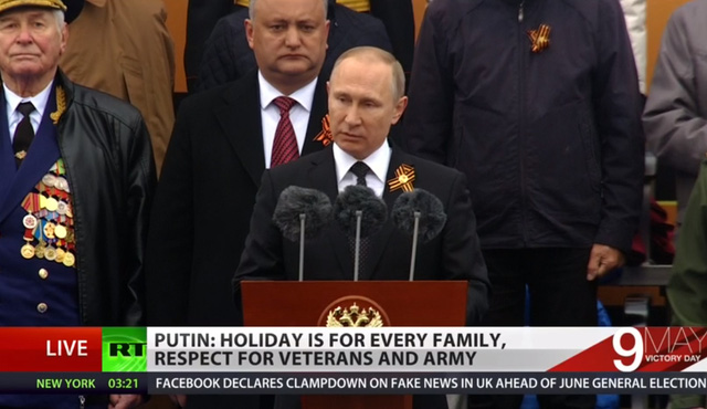 Tổng thống Nga Vladimir Putin phát biểu tại lễ duyệt binh