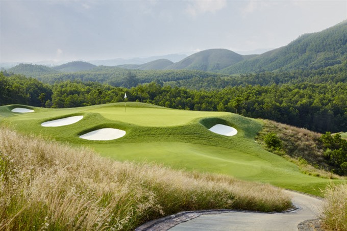 World class greens: The par-3 12th hole at Ba Na Hills Golf Club. Read more at http://vietnamnews.vn/sports/376333/da-nang-geared-toward-being-worlds-next-top-golf-destination.html#mhggviywDwov3Ew7.99