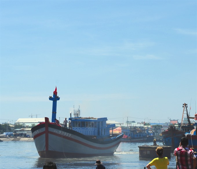 The fishery logistics trawler is launched in Đà Nẵng city on Wednesday. VNS Photo Anh Đào Read more at http://vietnamnews.vn/society/377510/deep-sea-fishing-vessel-launches-in-da-nang.html#UVW87rFlpM4kr67V.99