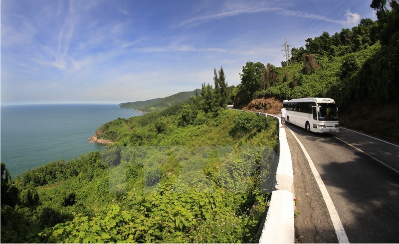 A view in Hai Van Pass in Thue Thien-Hue province. (Photo: VNA)