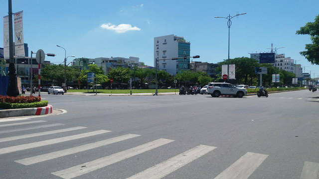 The intersection of Phan Chau Trinh and Nguyen Van Linh (Photo: dantri.com.vn)