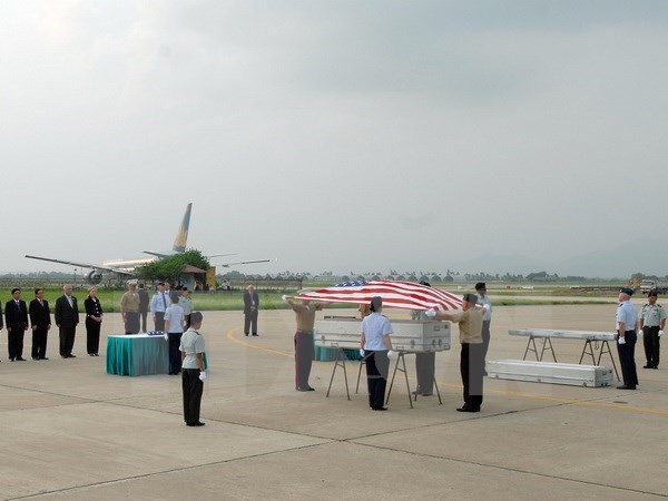 Viet Nam on Sunday returned the remains believed to be of two American servicemen who went missing in action during the Viet Nam War to US authorities.