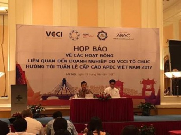 At the press conference to inform activities related to APEC High-Level Week 2017 (Photo: VNA)