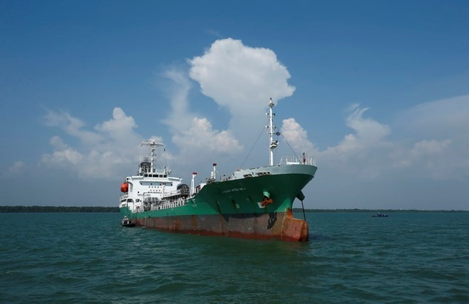 A group of armed pirates recently attacked a Thai tanker in waters off Kuantan city, Pahang state of Malaysia. Illustrative image (Photo: Reuters)