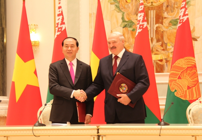 Chủ tịch nước Trần Đại Quang và Tổng thống Belarus Lukashenko.