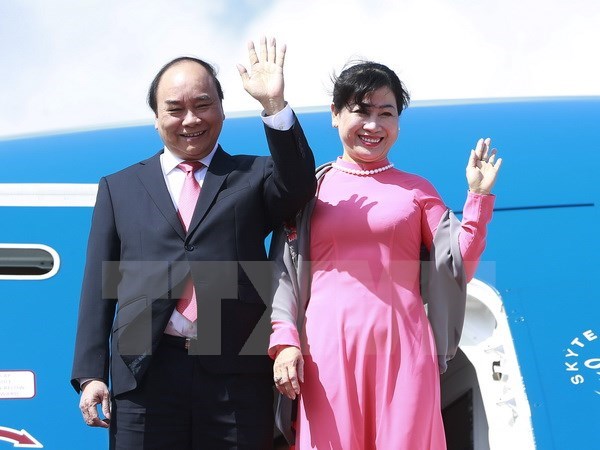 Prime Minister Nguyen Xuan Phuc and his spouse (Source: VNA)