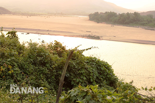 Liên kết hợp tác lưu vực sông Vu Gia-Thu Bồn sẽ tạo thuận lợi trong bảo vệ nguồn nước, bảo vệ môi trường giữa hai địa phương Quảng Nam và Đà Nẵng. Ảnh: NGỌC PHÚ