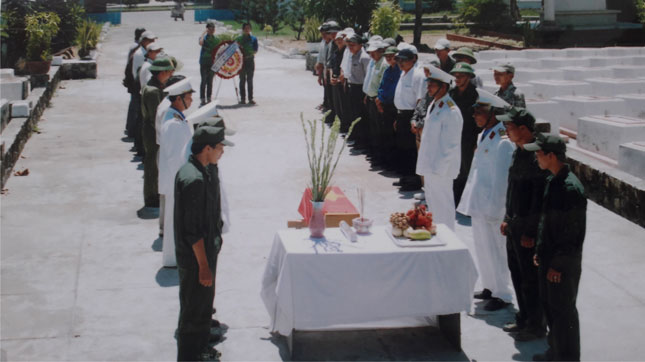 A ceremony to move the remains of a martyr to the Hoa Hiep Nam Martyrs’ Cemetery 