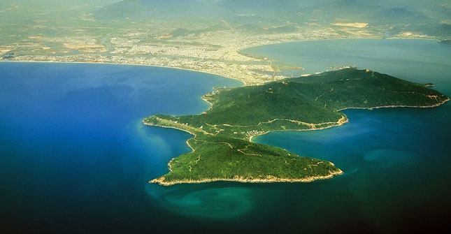 Bán đảo Sơn Trà, nơi có bức ảnh chụp đầu tiên của nước ta.  (Ảnh tư liệu)