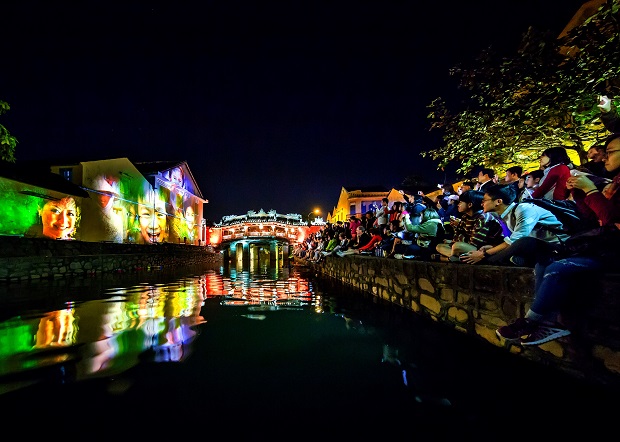 … ‘Hoi An Dem Anh Sang’ (Hoi An City in Lighting Night) by Le Van from Quang Nam, …