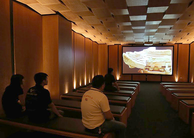 Visitors are also invited to watch films on the Ly dynasty’s architecture in a 60-people screening room located on the second basement.