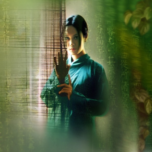 “Mùa Nắng Phai” tends to focus on simple single colours (with warm shades) in peaceful spaces where time seems to stop. Read more at http://vietnamnews.vn/life-style/381794/poetic-photo-retrospective-features-women-in-long-dress-brassieres.html#fEfCDIJhz6cw7DJh.99