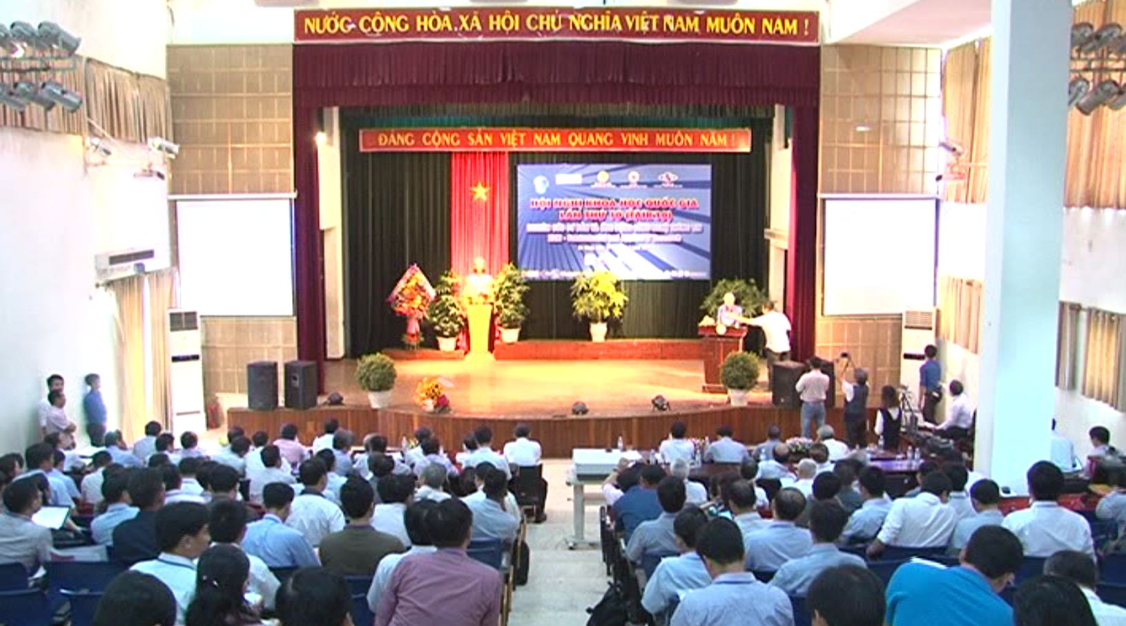 The seminar in progress (Photo: drt.danang.vn)