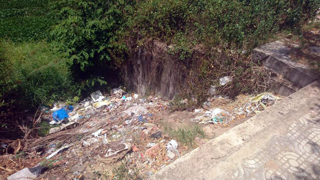 Trước đây, khu vực này um tùm cỏ dại, là nơi tập kết rác và phóng uế nên ô nhiễm môi trường nghiêm trọng.