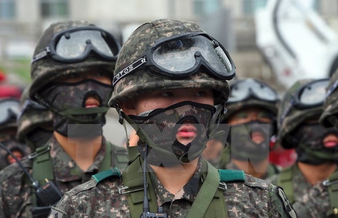 Các binh sỹ Hàn Quốc tham gia cuộc diễn tập ở Seoul ngày 23/8. (Nguồn: AFP/TTXVN)