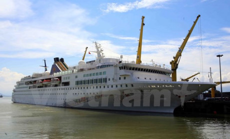 The MS Chinese Taishan cruise ship at the Tien Sa Port (Photo: VNA)