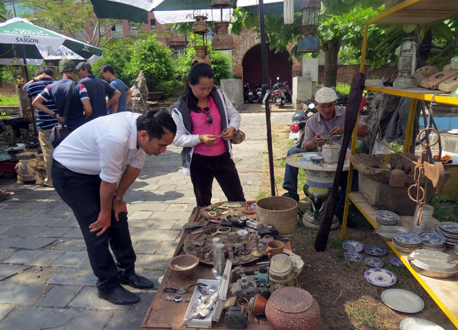 Các đồ dùng, vật dụng của giai đoạn trước đây trong đời sống người dân Việt Nam nói chung và Đà Nẵng nói riêng được giới thiệu tại Phiên chợ.