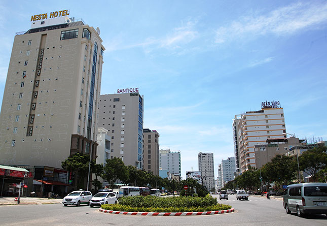 Some hotels in Son Tra District