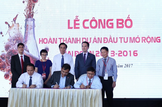 Lễ ký kết mang nguồn nước uống sạch cho các trường học tại thành phố Đà Nẵng.