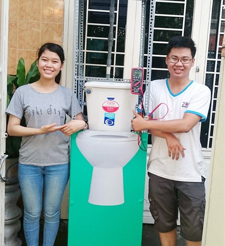 Successful duo: With his strength in technical knowledge, Tín (right) is in charge of designing and modelling the product while Thanh researched the economic benefits as well as environmental impact. Read more at http://vietnamnews.vn/sunday/features/393411/uni-students-device-turns-wastewater-into-power.html#bxhGcVQGHGwJxKPs.99