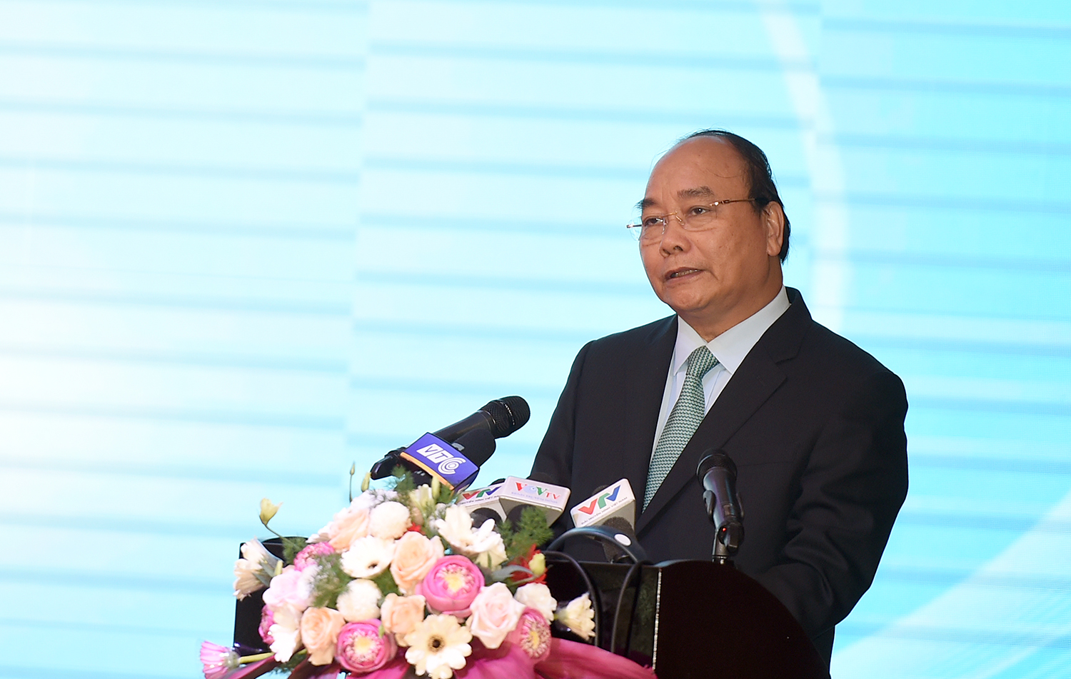 Thủ tướng Nguyễn Xuân Phúc phát biểu kết luận Hội nghị. 