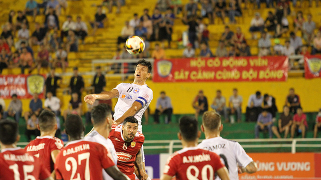 Do Merlo’s powerful header against Ho Chi Minh City players