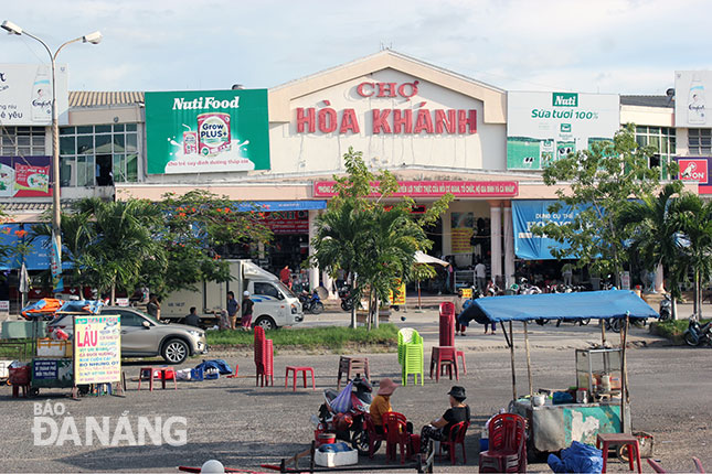 The Hoa Khanh Market